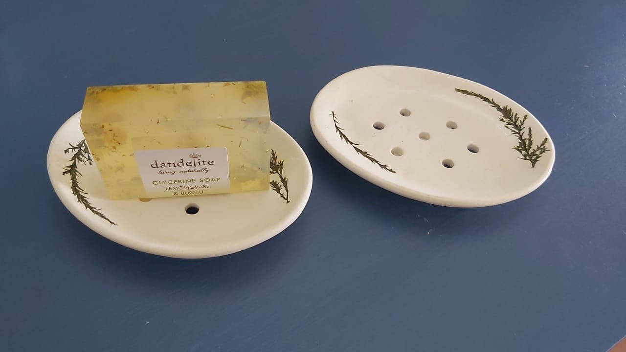Ceramic soap dish handamde